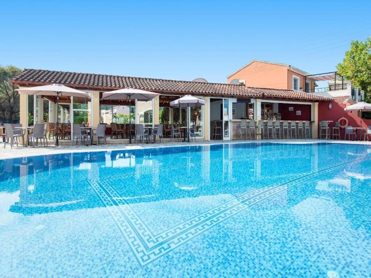 Asteraki Poolside Apartment By Dadovillas Acharavi  Exterior foto